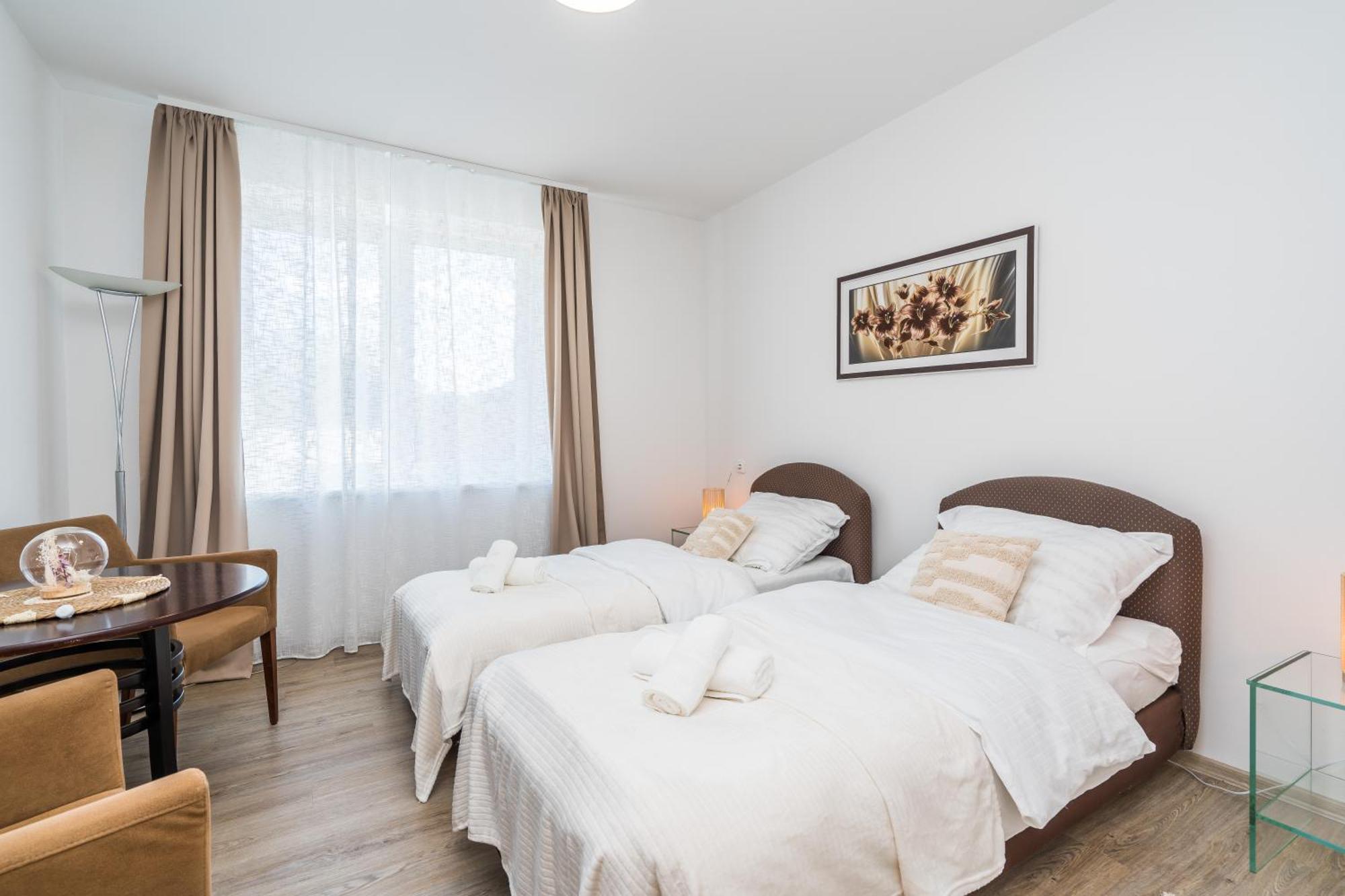 Apartamento Perla Hradce Hradec Králové Exterior foto